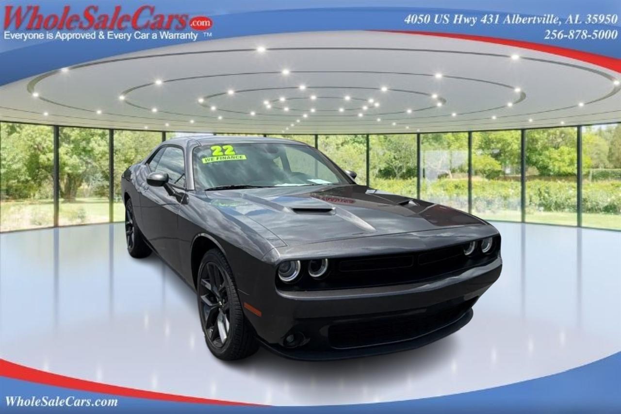 Dodge Challenger SXT 2D Coupe 2022