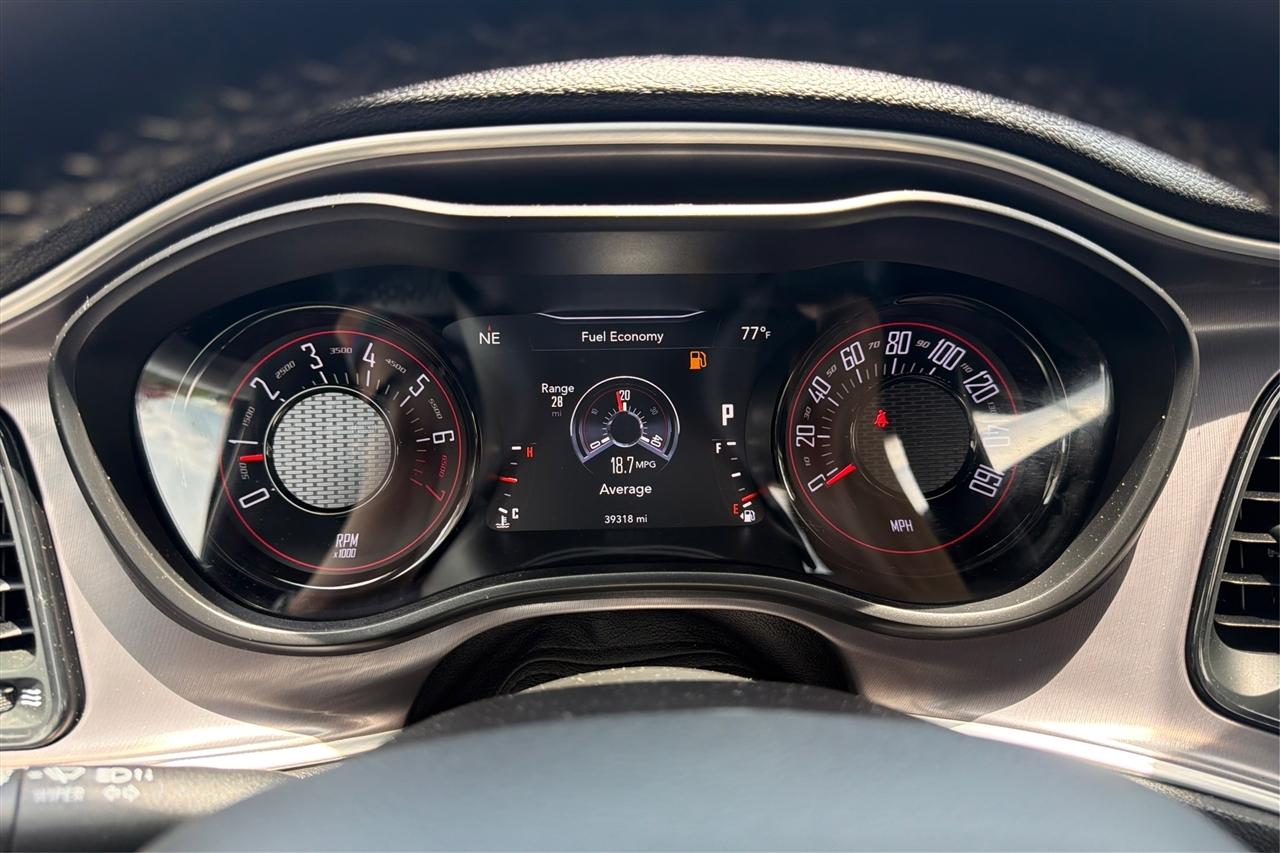 Dodge Challenger SXT 2D Coupe 2022