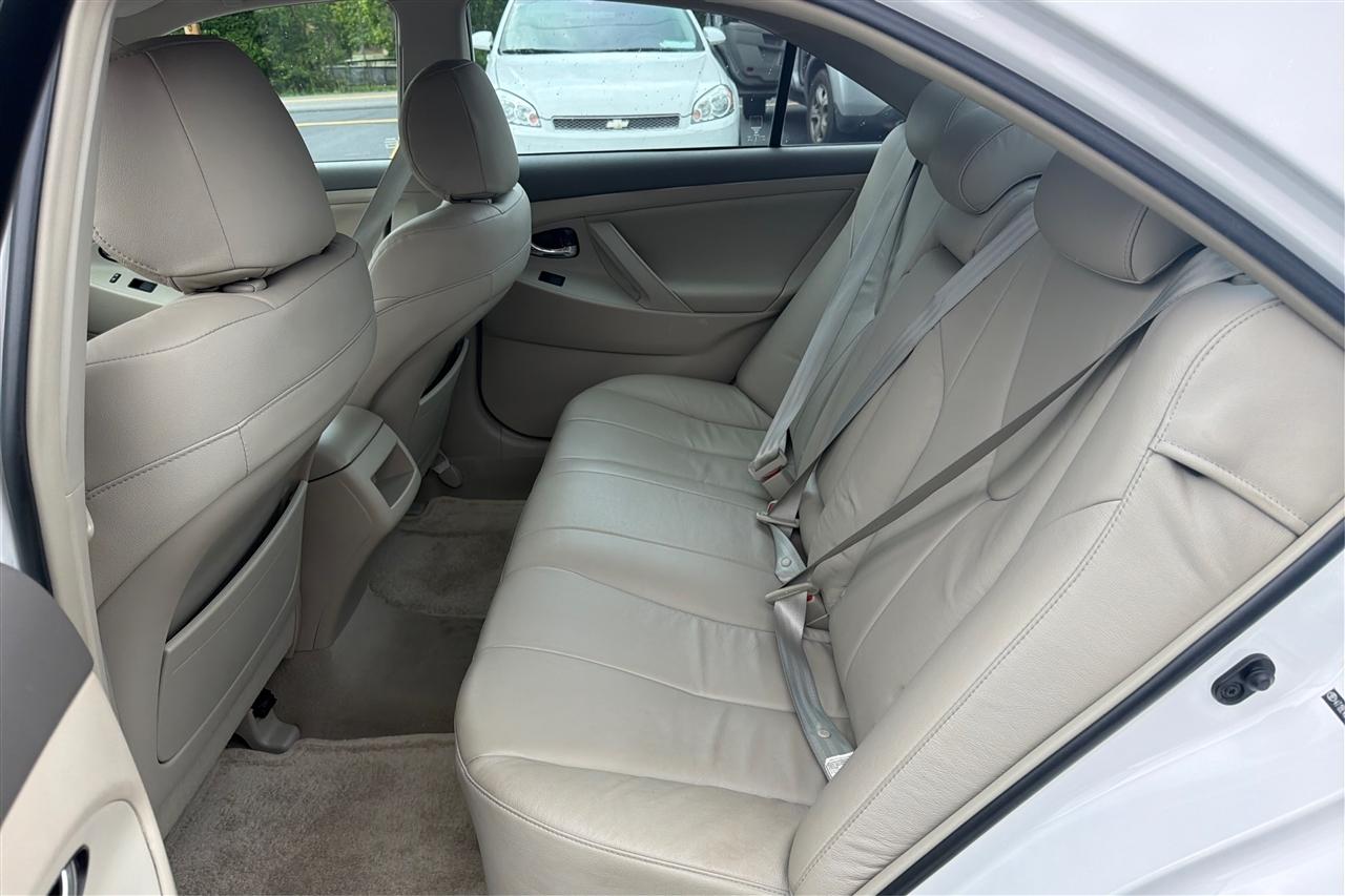 Toyota Camry Base 4D Sedan 2009