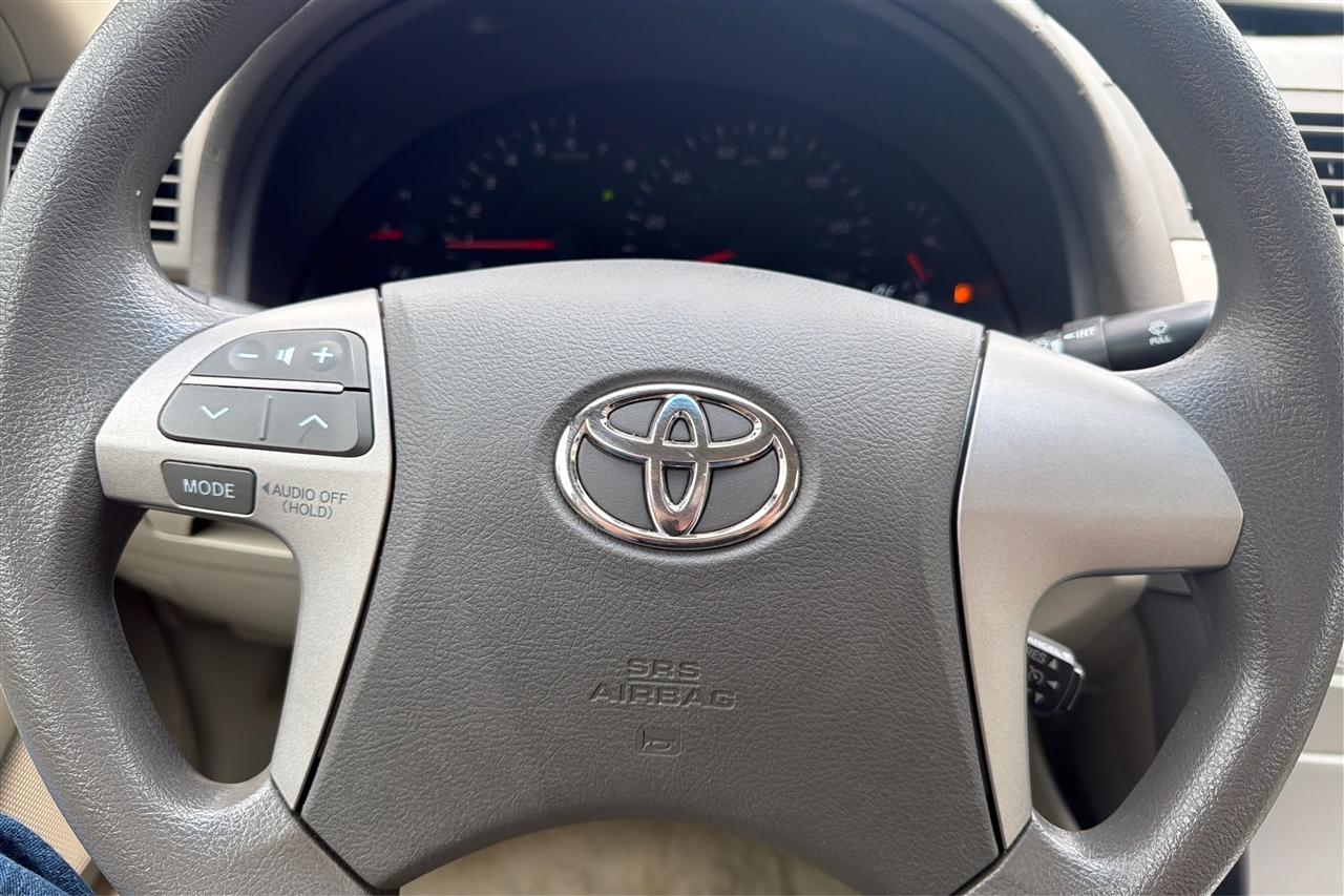 Toyota Camry Base 4D Sedan 2009