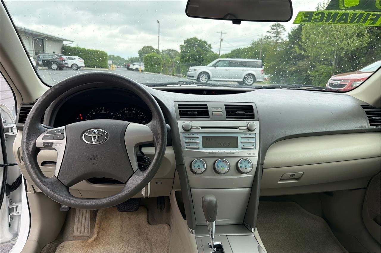 Toyota Camry Base 4D Sedan 2009