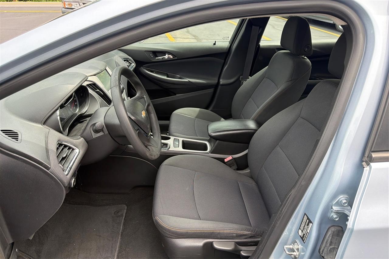Chevrolet Cruze LS 4D Sedan 2017