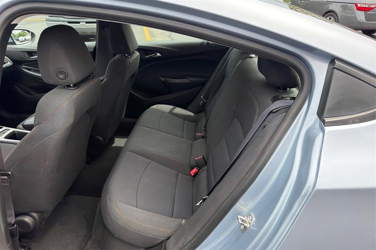Chevrolet Cruze LS 4D Sedan 2017