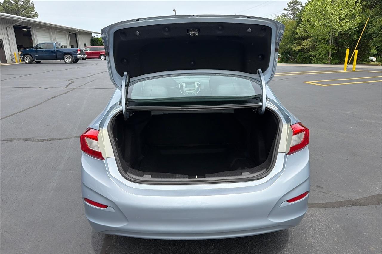 Chevrolet Cruze LS 4D Sedan 2017