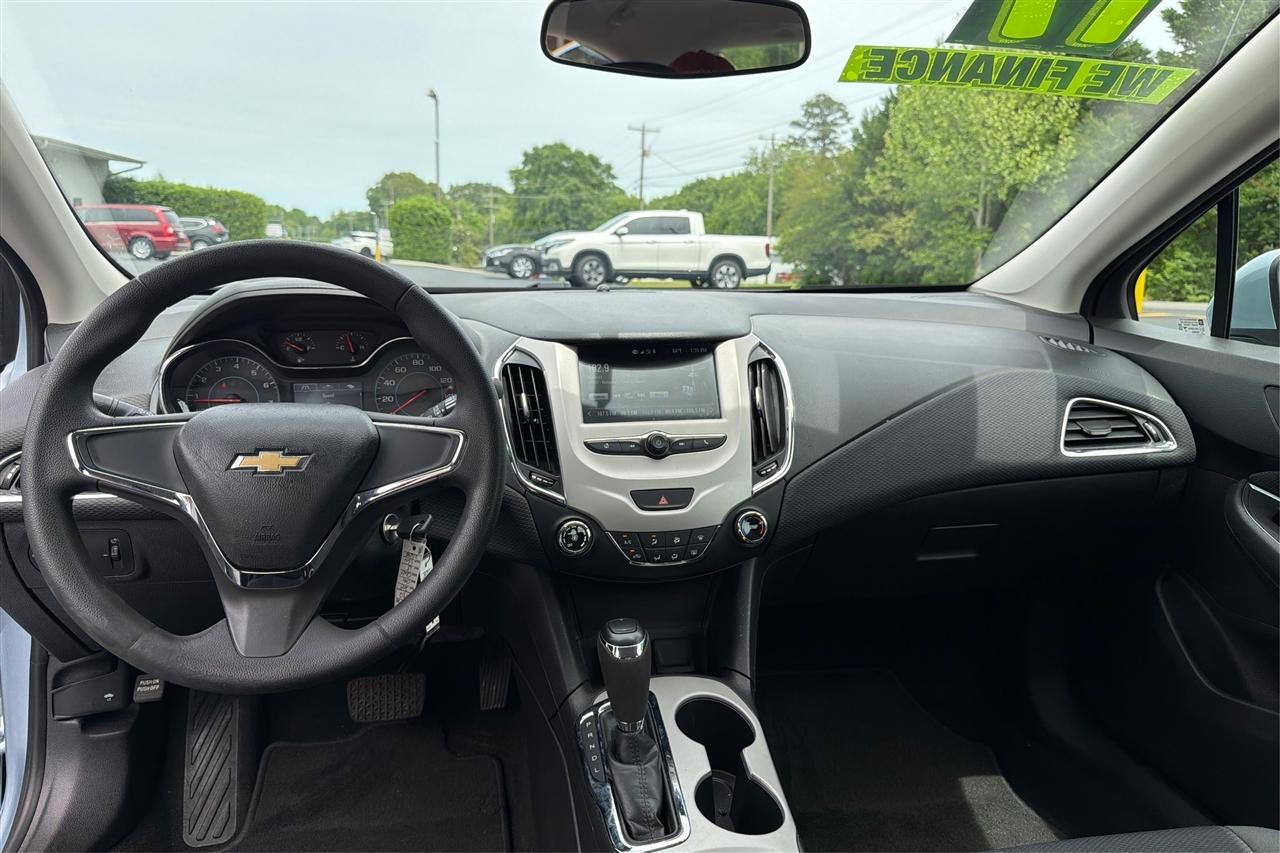 Chevrolet Cruze LS 4D Sedan 2017