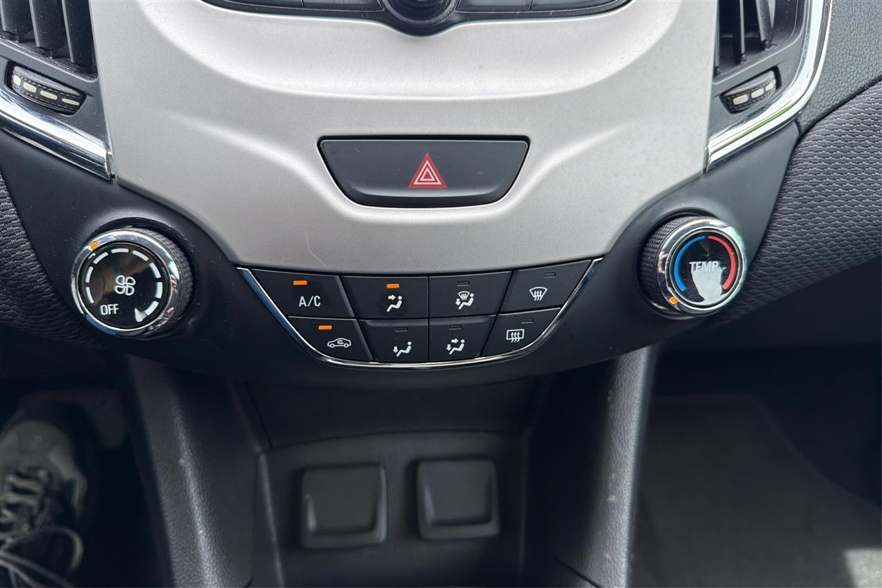 Chevrolet Cruze LS 4D Sedan 2017
