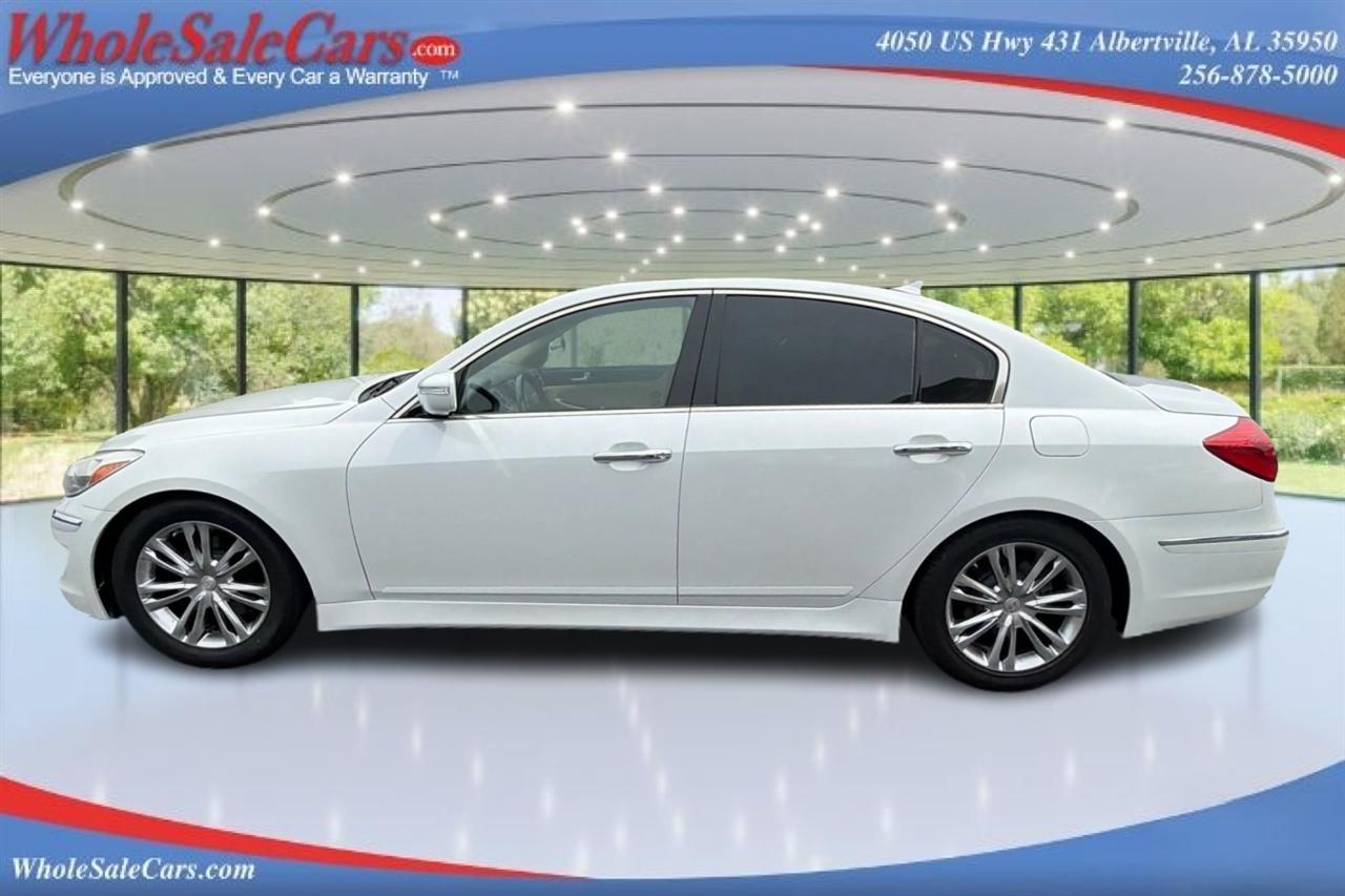 Hyundai Genesis 3.8L V6 4D Sedan 2012