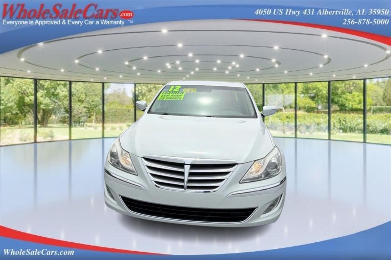 Hyundai Genesis 3.8L V6 4D Sedan 2012