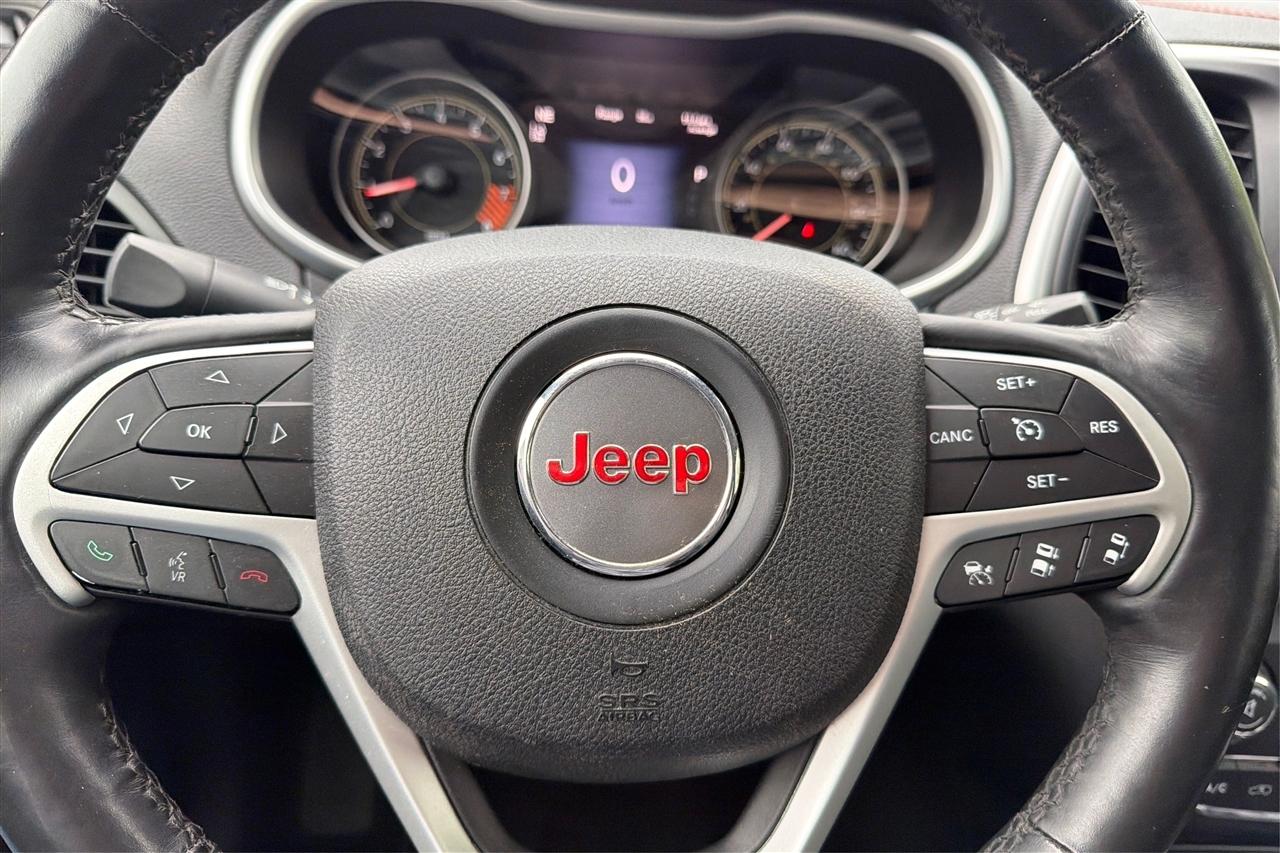 Jeep Cherokee Trailhawk 4D SUV 4WD 2014