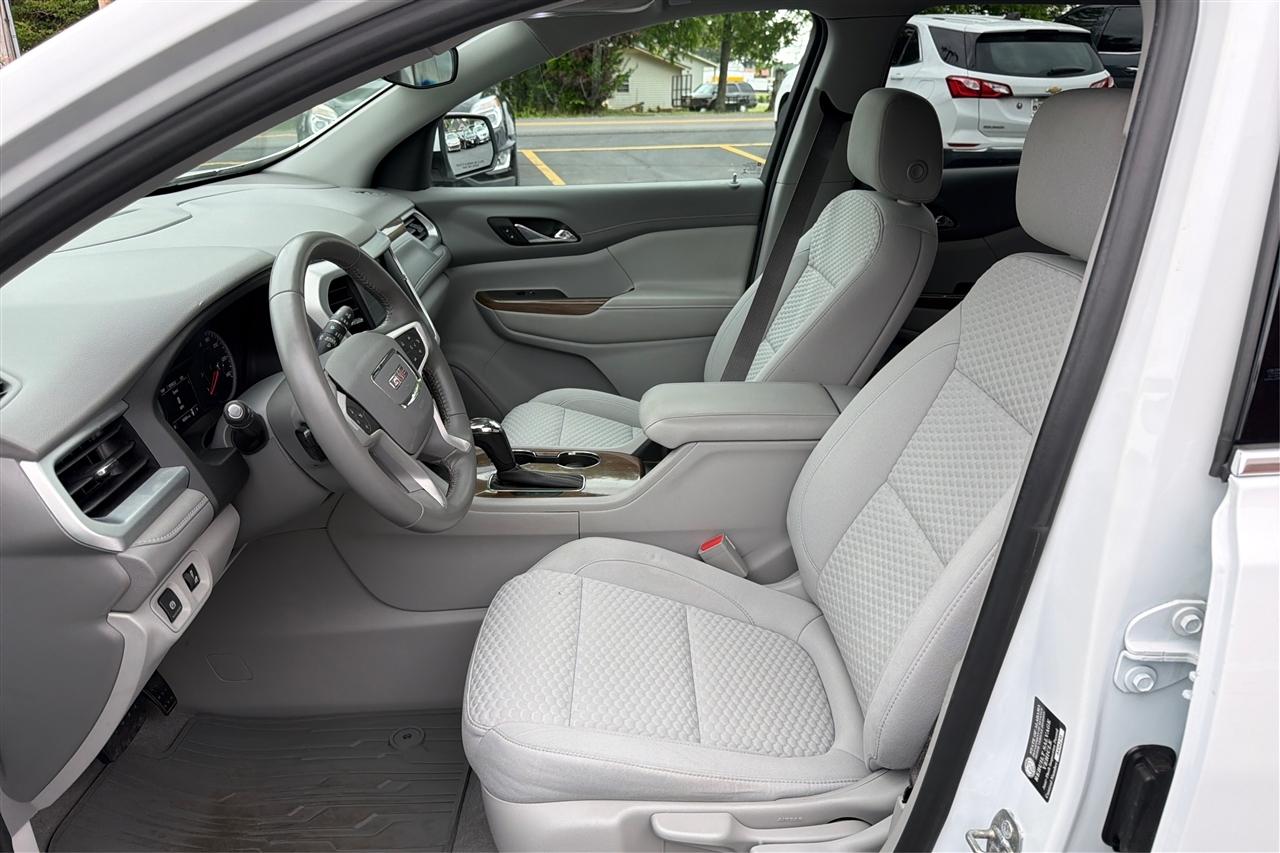 GMC Acadia SLE1 4D SUV FWD 2019