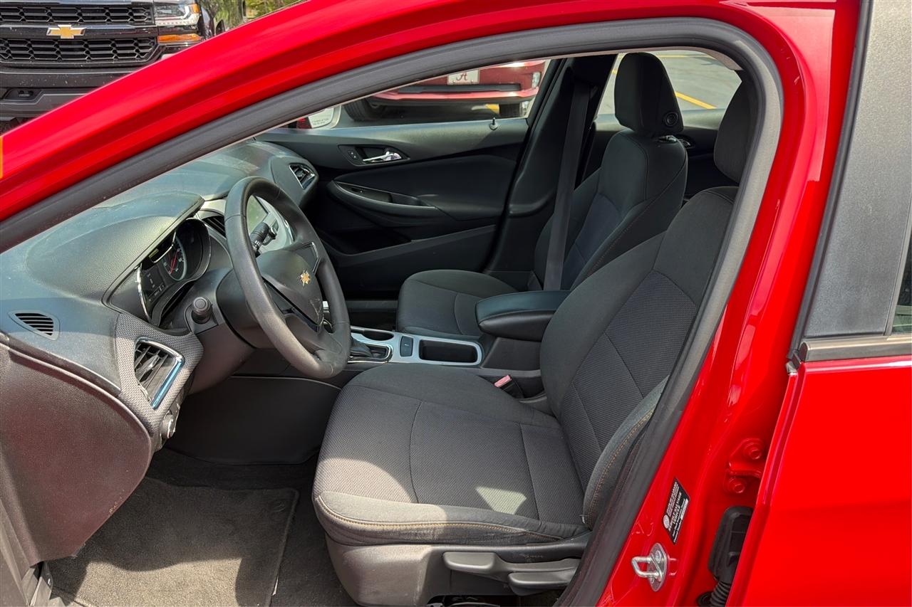 Chevrolet Cruze LS 4D Sedan 2016