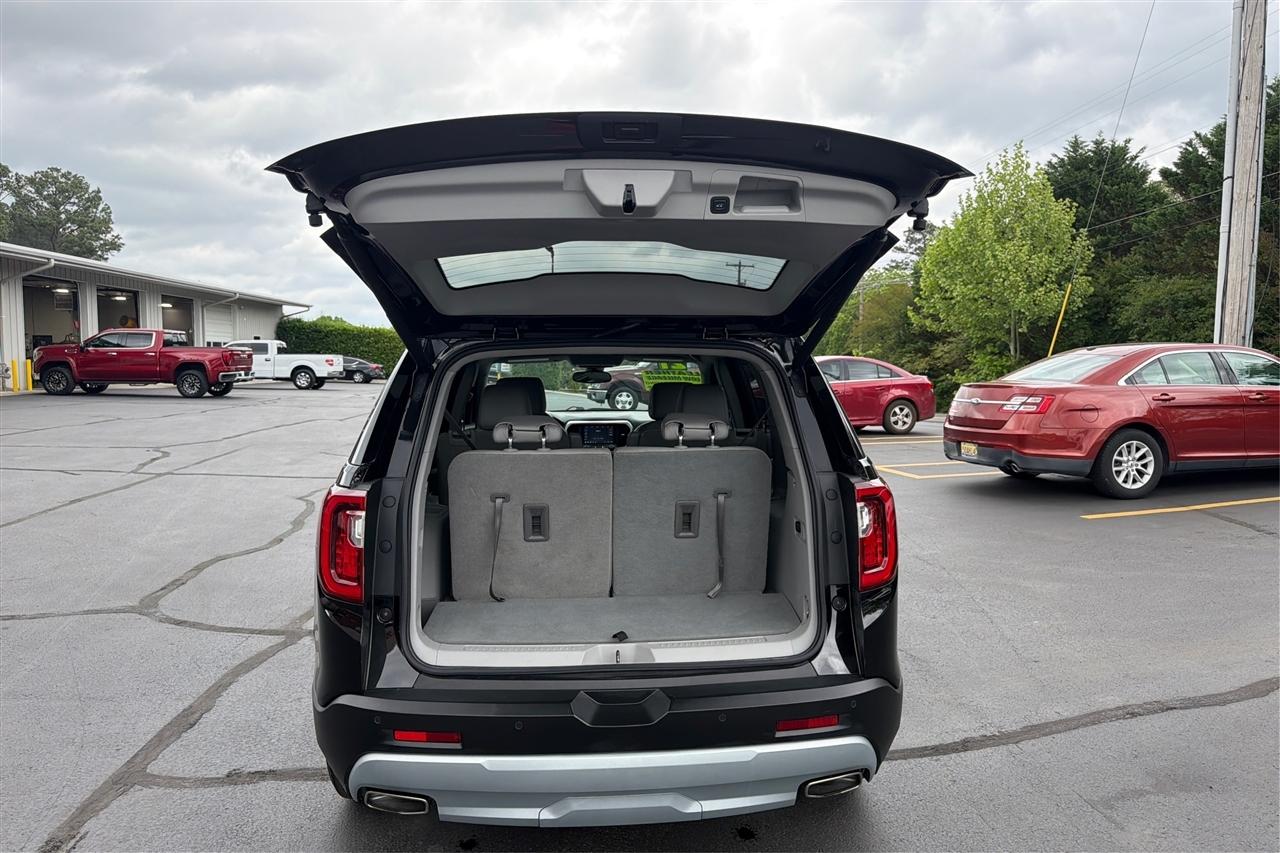GMC Acadia SLT 4D SUV FWD 2021