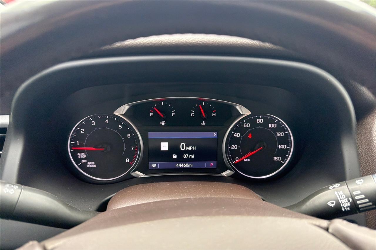 GMC Acadia SLT 4D SUV FWD 2021