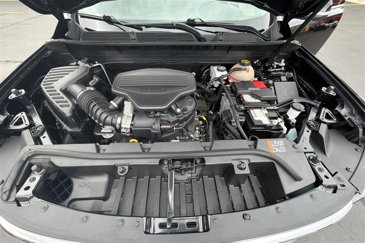 GMC Acadia SLT 4D SUV FWD 2021