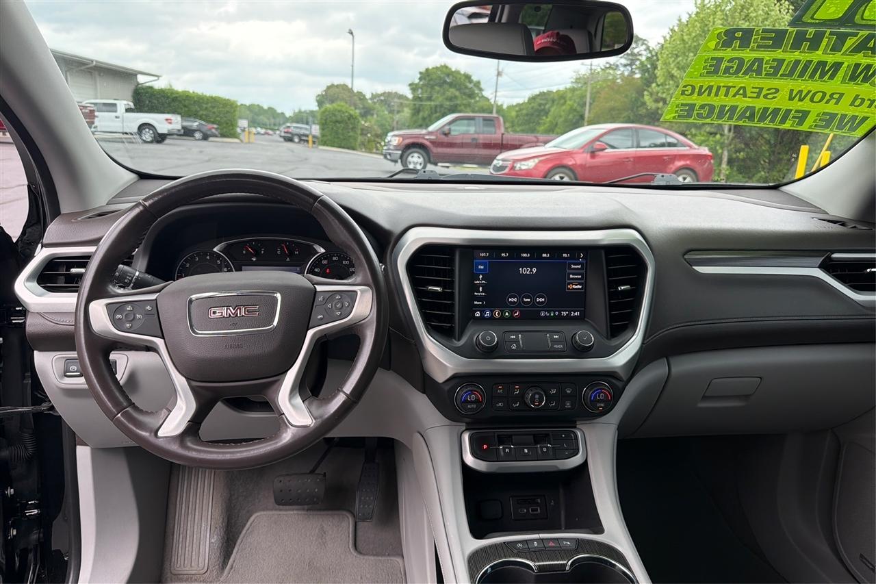 GMC Acadia SLT 4D SUV FWD 2021