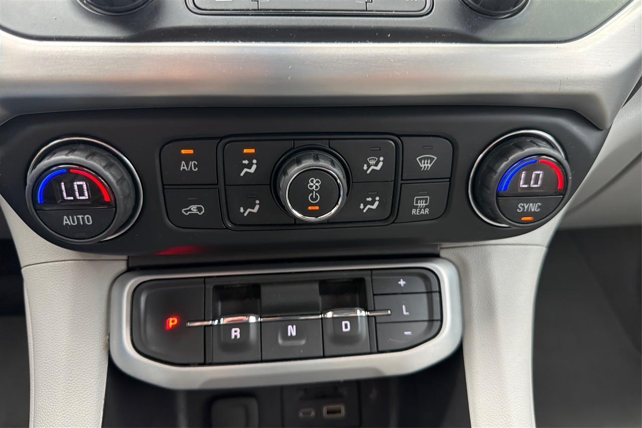GMC Acadia SLT 4D SUV FWD 2021