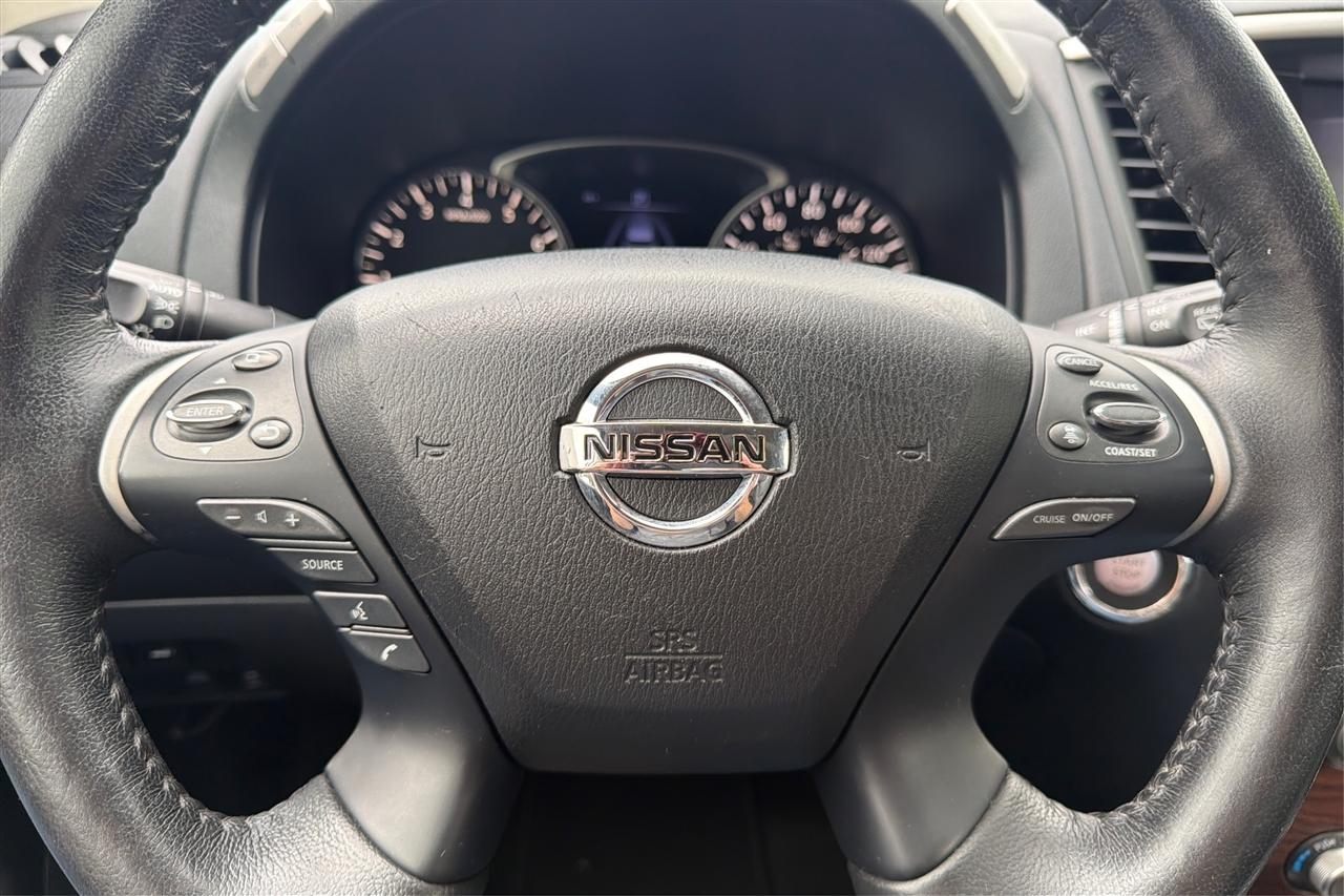 Nissan Pathfinder Platinum 4D SUV FWD 2020