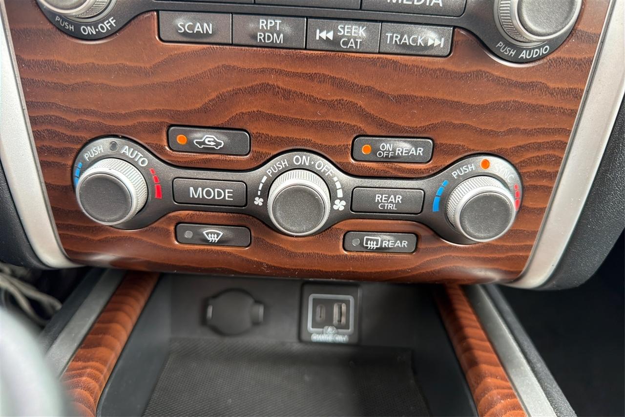 Nissan Pathfinder Platinum 4D SUV FWD 2020
