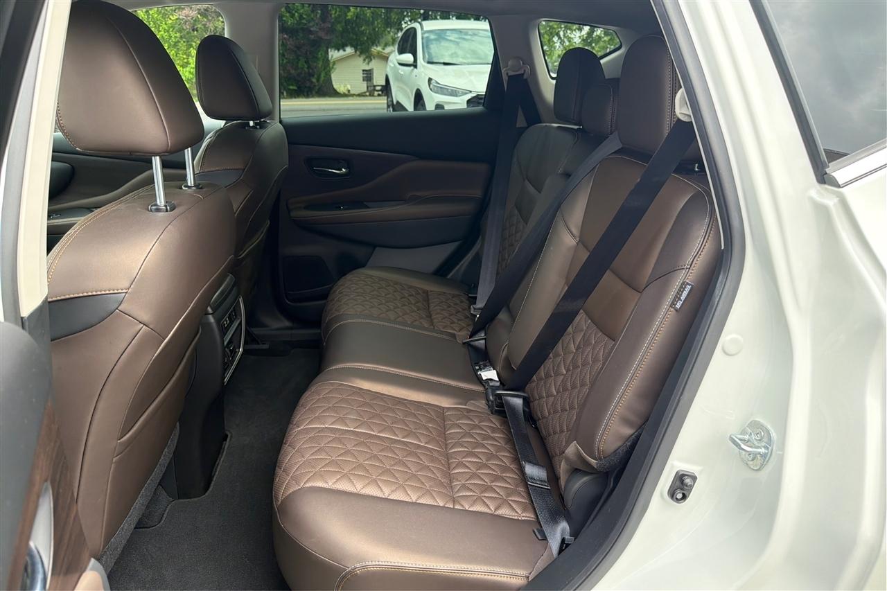 Nissan Murano Platinum 4D SUV FWD 2022