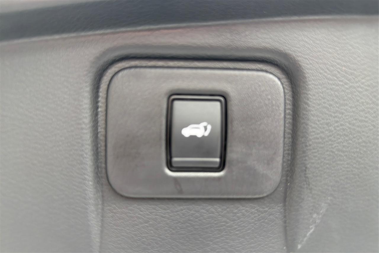 Nissan Murano Platinum 4D SUV FWD 2022