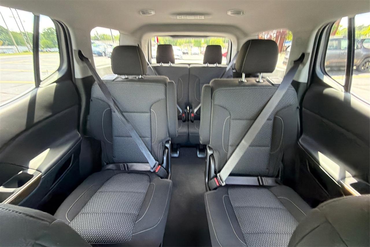 GMC Acadia SLE 4D SUV FWD 2023