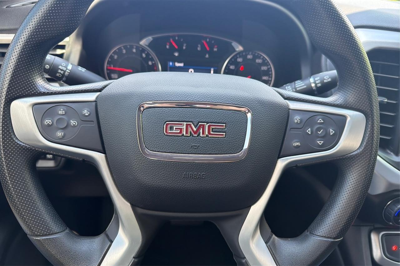 GMC Acadia SLE 4D SUV FWD 2023