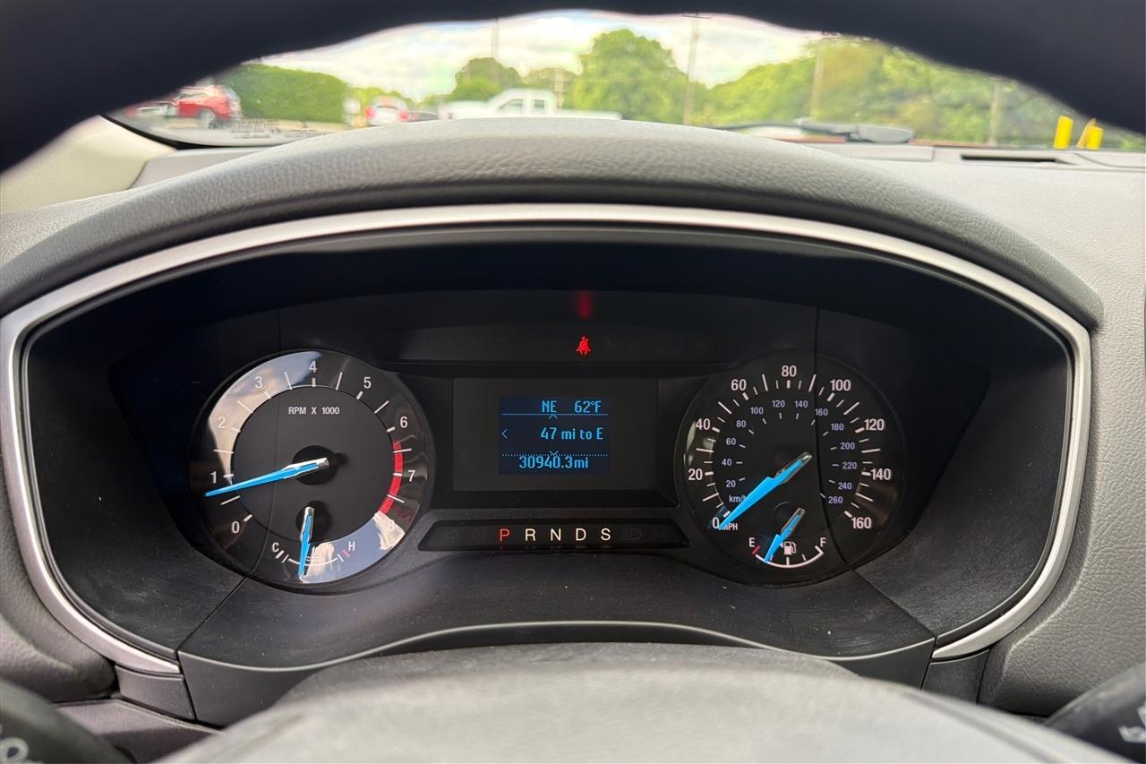 Ford Fusion S 4D Sedan 2014