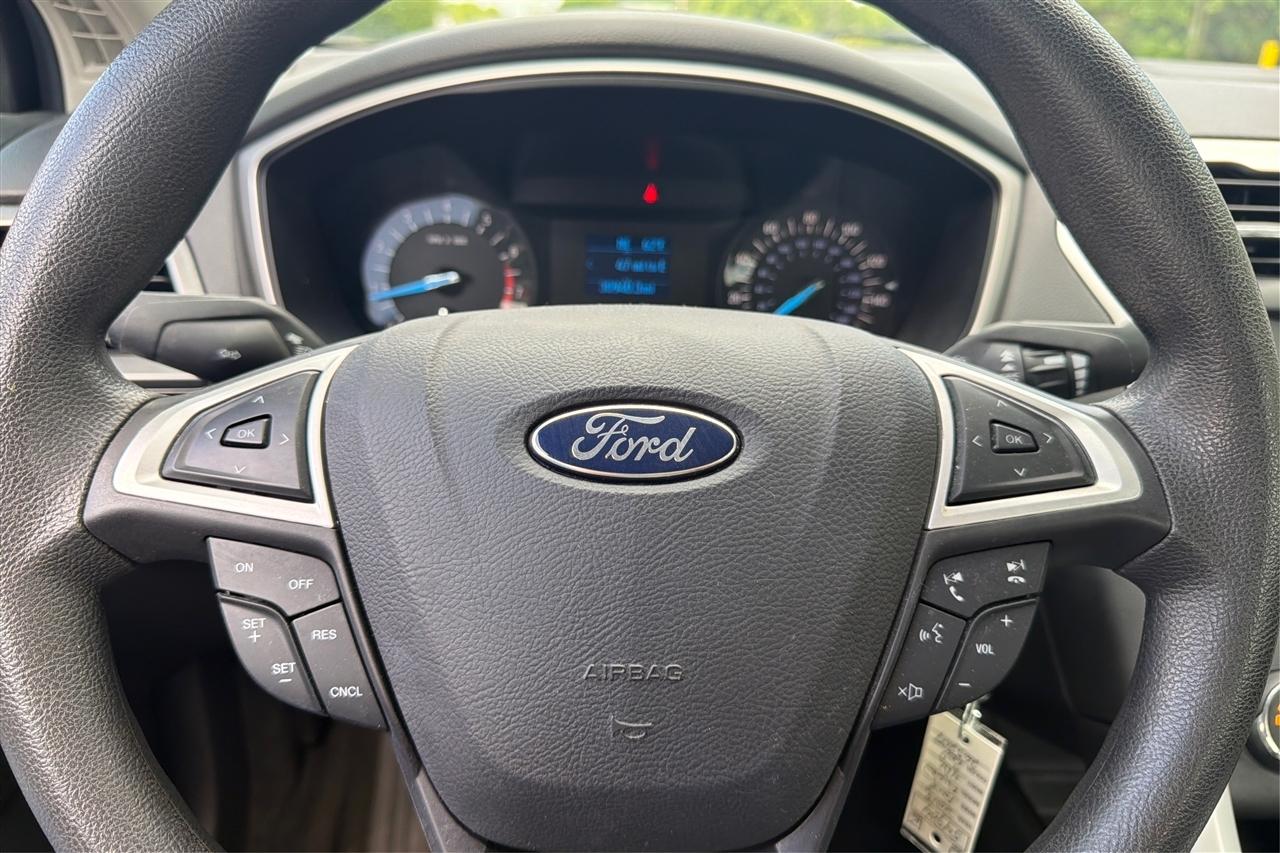 Ford Fusion S 4D Sedan 2014