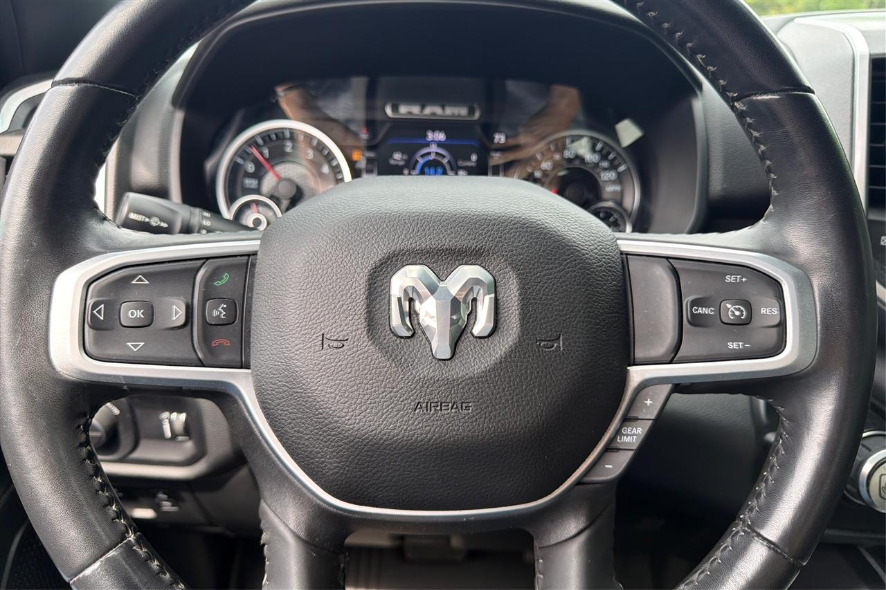 RAM 1500 Big Horn Quad Cab 2WD SWB 2022