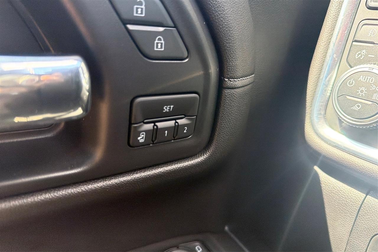 GMC Sierra 1500 SLT Crew Cab 4WD 2020