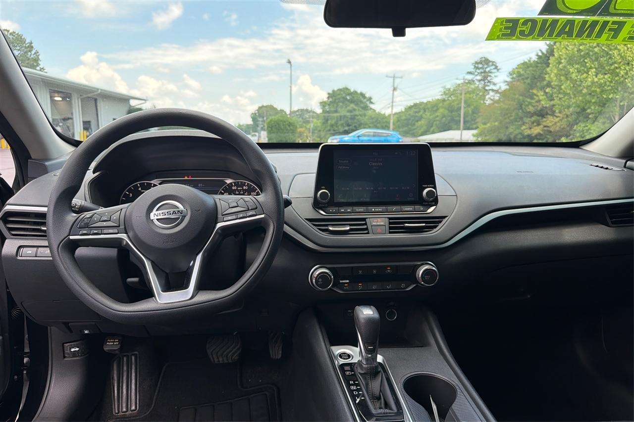 Nissan Altima S 4D Sedan 2.5 2020
