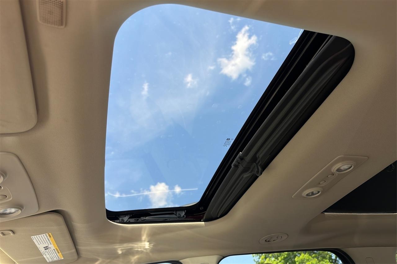 GMC Acadia Denali 4D SUV FWD 2016