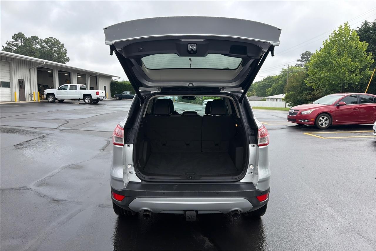 Ford Escape Titanium 4D SUV FWD 2015