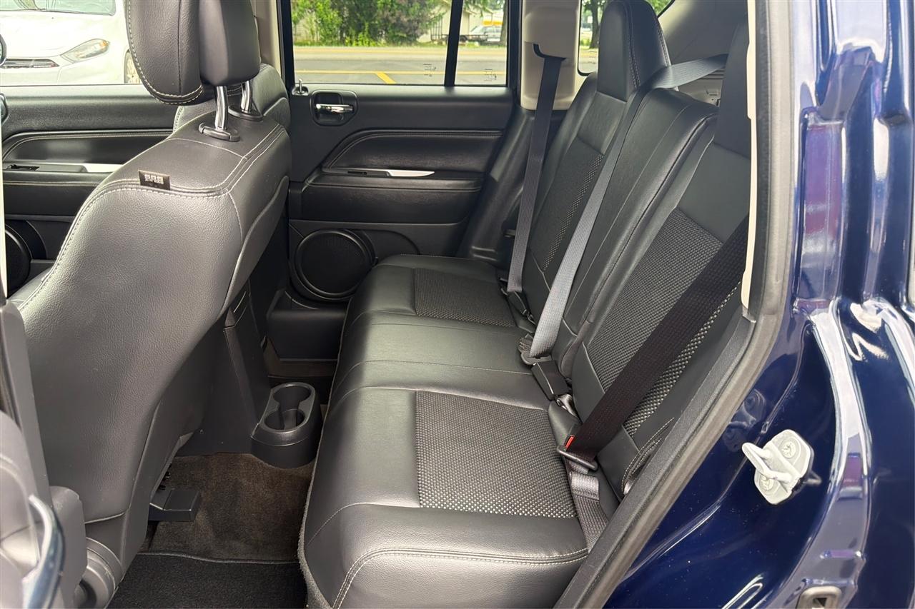 Jeep Compass Latitude 4D SUV FWD 2015