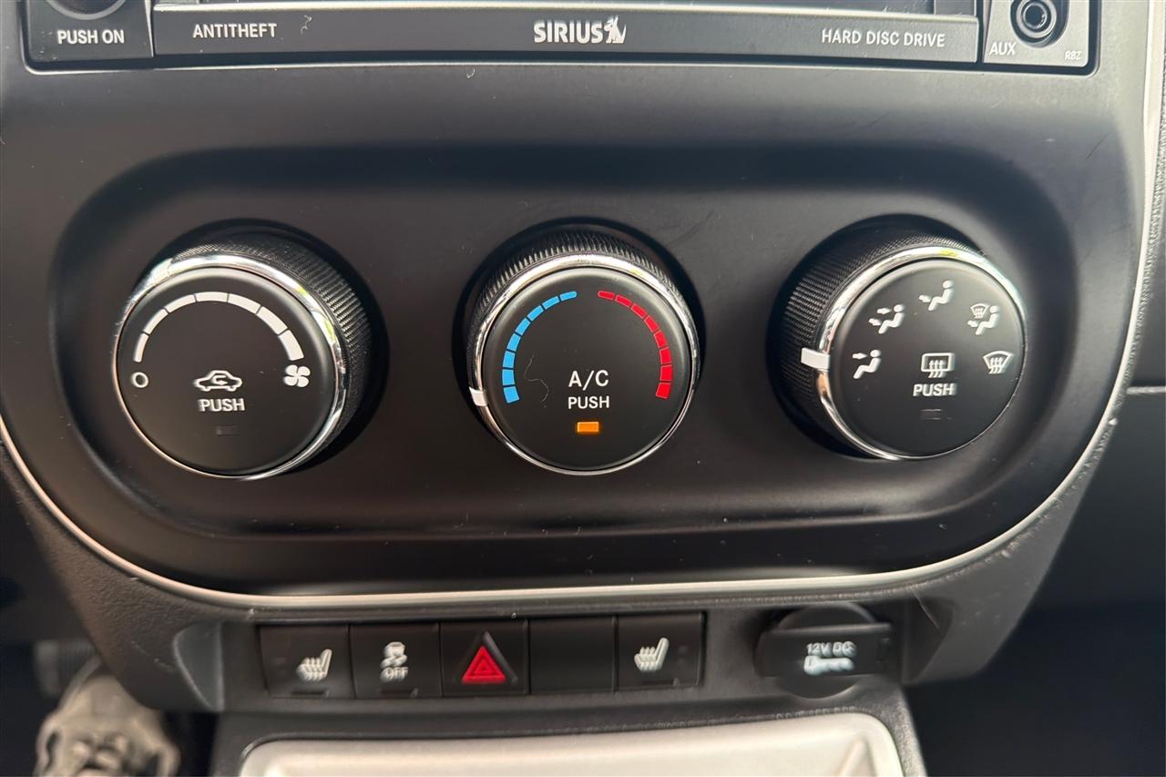 Jeep Compass Latitude 4D SUV FWD 2015