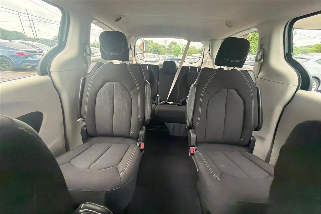 Chrysler Voyager LX Wagon 2023