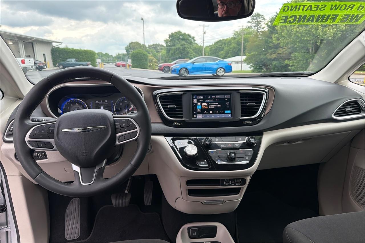 Chrysler Voyager LX Wagon 2023