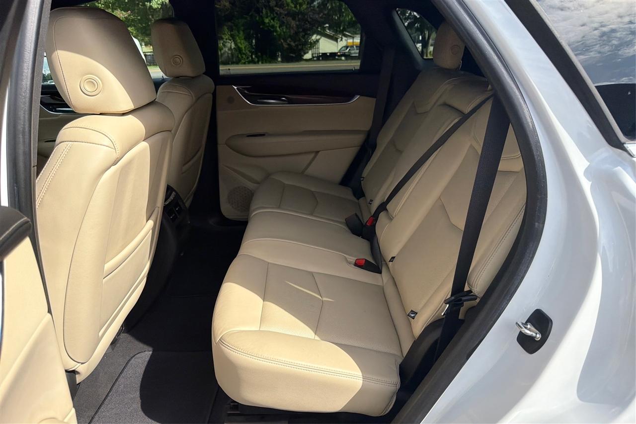 Cadillac XT5 Premium Luxury 4D SUV FWD 2018