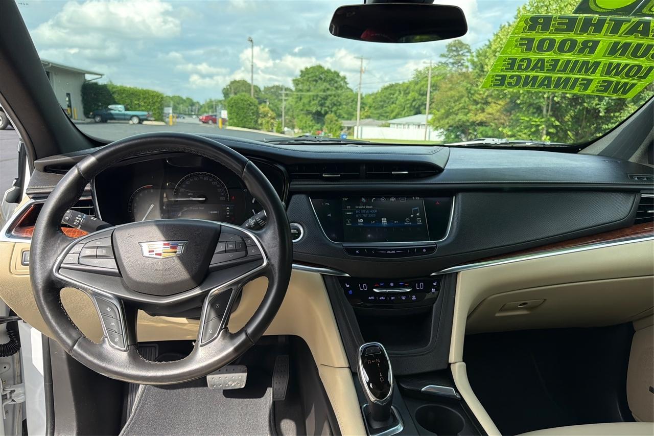 Cadillac XT5 Premium Luxury 4D SUV FWD 2018