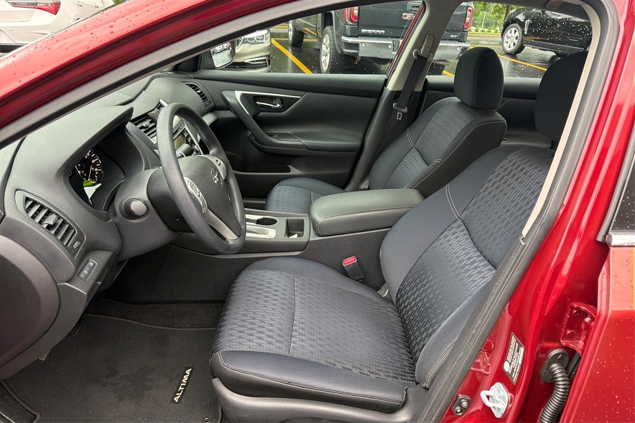 Nissan Altima S 4D Sedan 2.5 2016