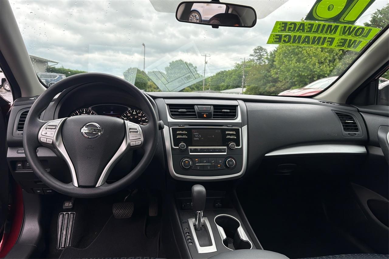 Nissan Altima S 4D Sedan 2.5 2016