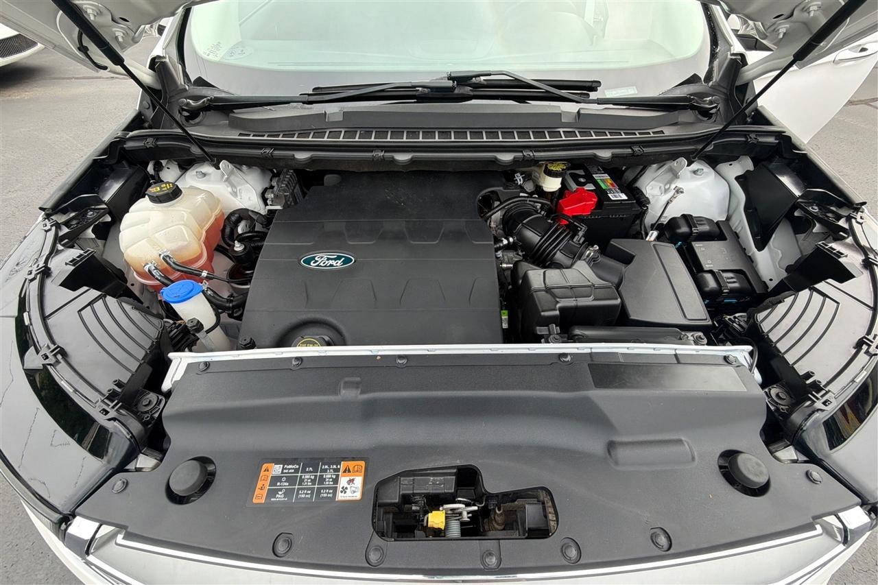 Ford Edge Titanium 4D SUV FWD 2015