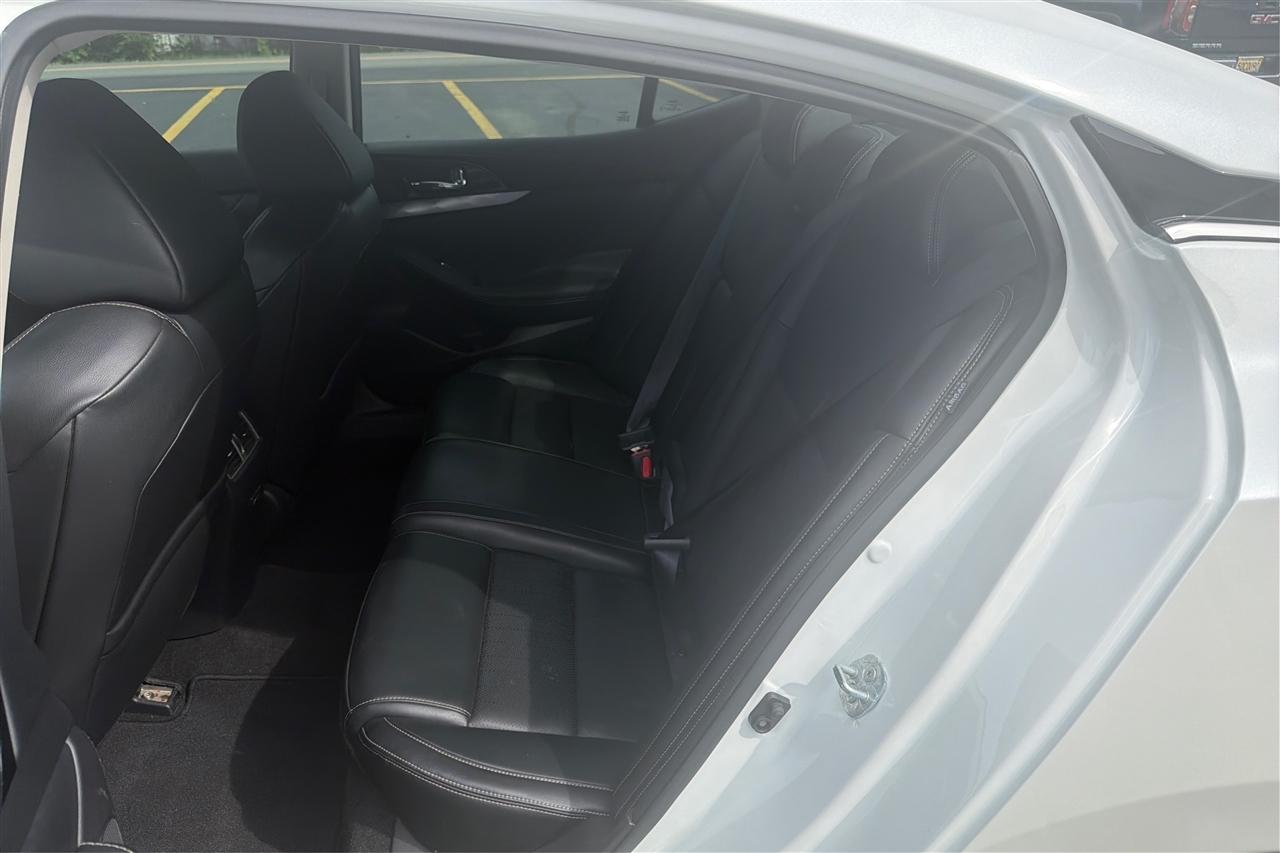 Nissan Maxima SV 4D Sedan 2023
