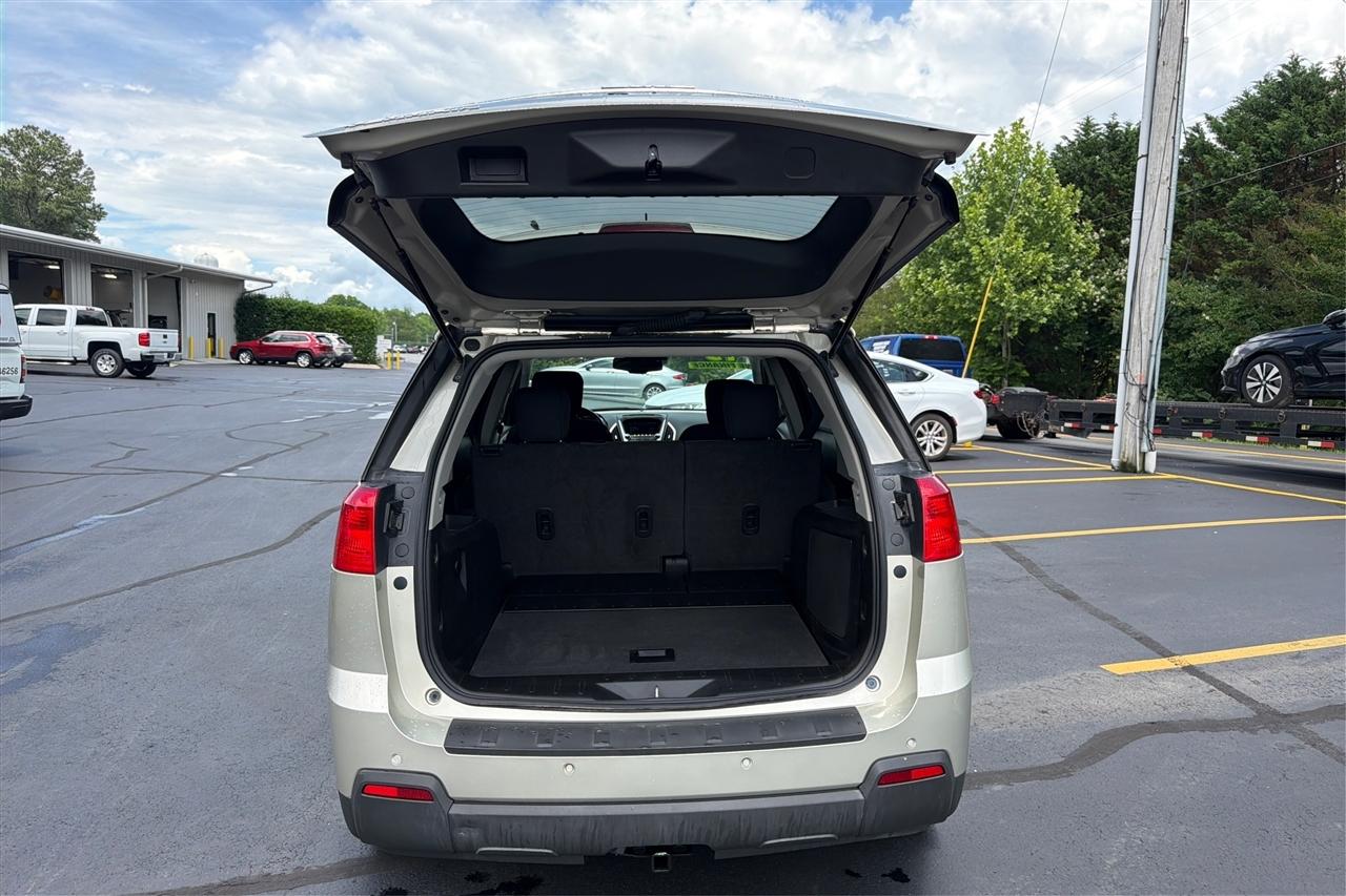 GMC Terrain SLE 4D SUV FWD 2013