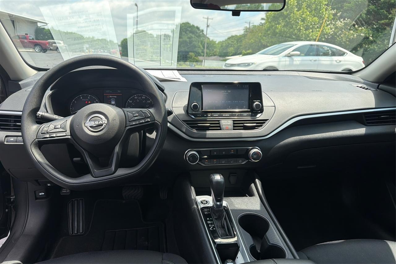 Nissan Altima S 4D Sedan 2.5 2024