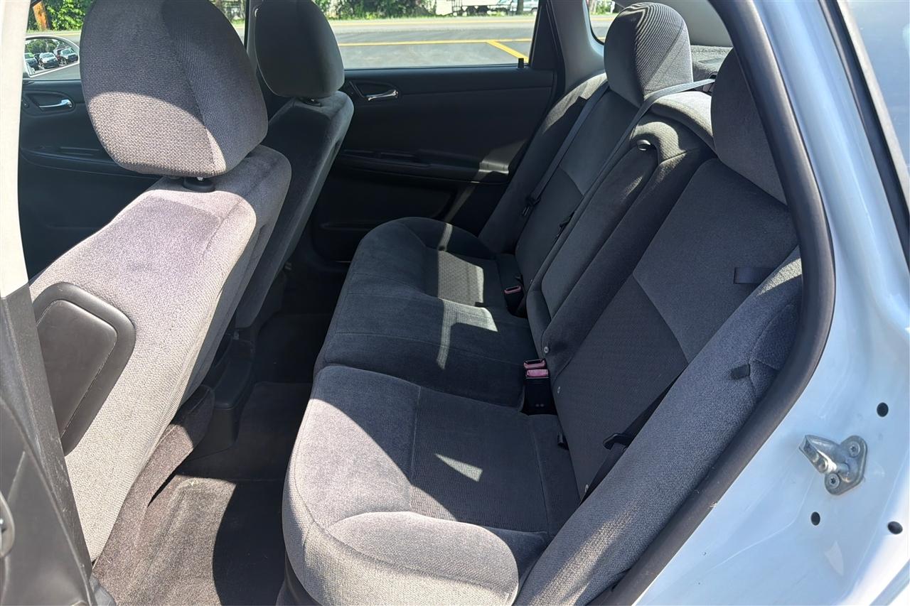 Chevrolet Impala Limited LT 4D Sedan 2015