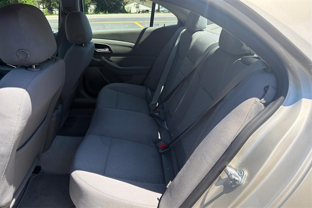 Chevrolet Malibu LS 4D Sedan 2013