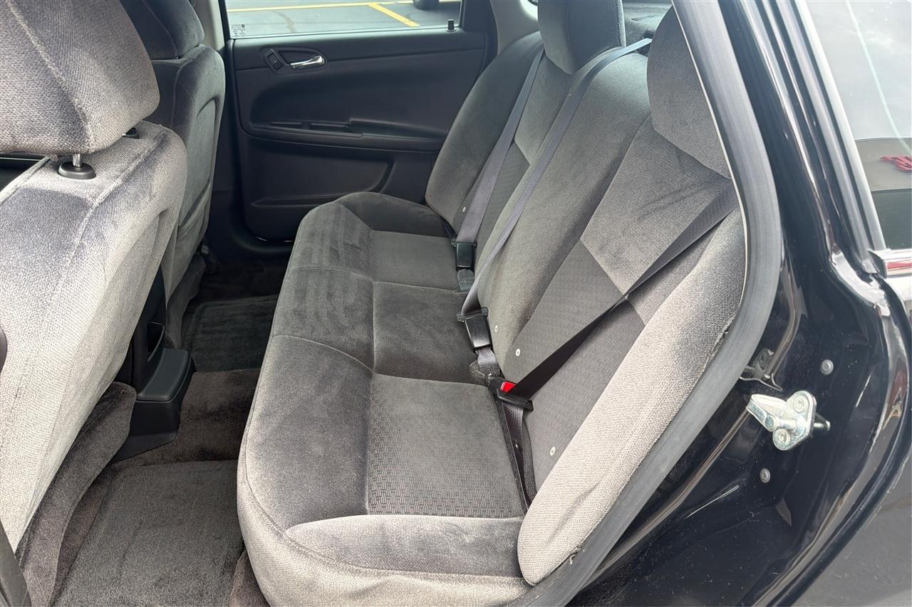 Chevrolet Impala Limited LT 4D Sedan 2014