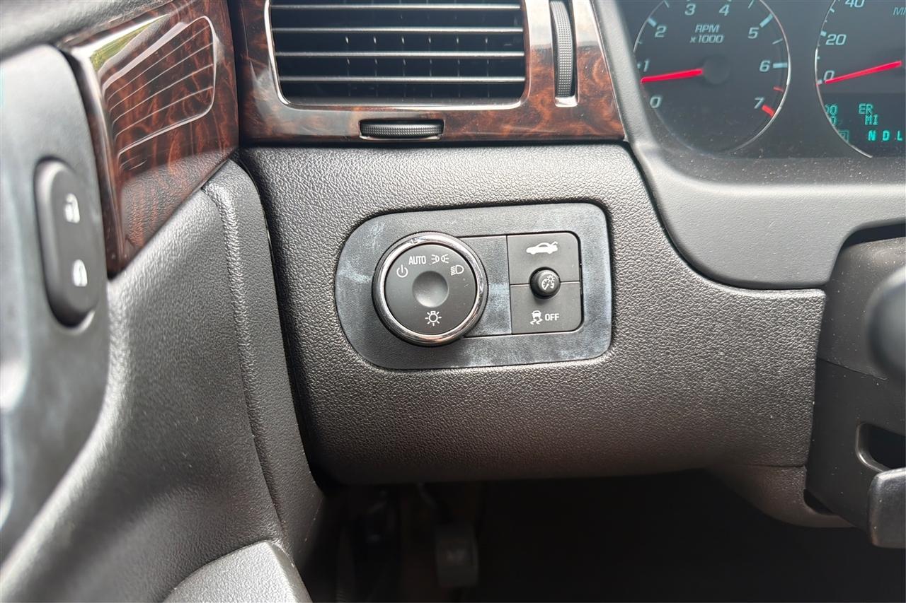 Chevrolet Impala Limited LT 4D Sedan 2014