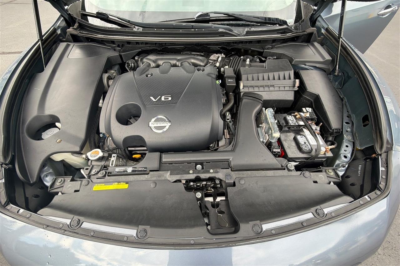 Nissan Maxima SV 4D Sedan 2011